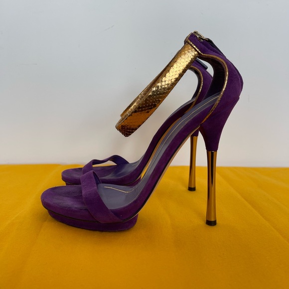Gucci Purple Suede and Gold Python Sandals - Picture 6 of 12